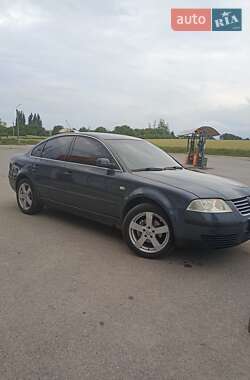 Седан Volkswagen Passat 2001 в 