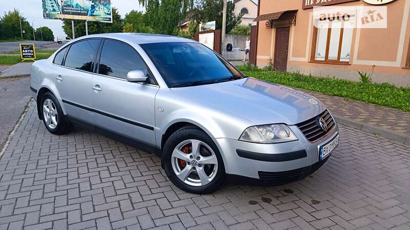 Седан Volkswagen Passat 2001 в Красилові