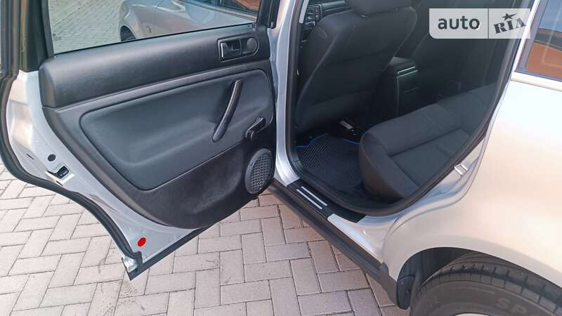 Седан Volkswagen Passat 2001 в Красилові