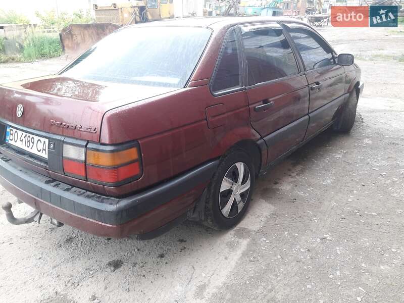 Седан Volkswagen Passat 1992 в Тернополі