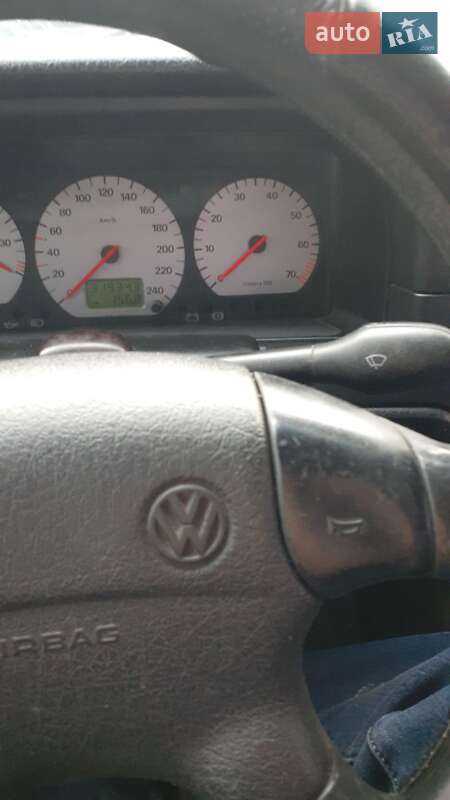 Седан Volkswagen Passat 1996 в Рівному