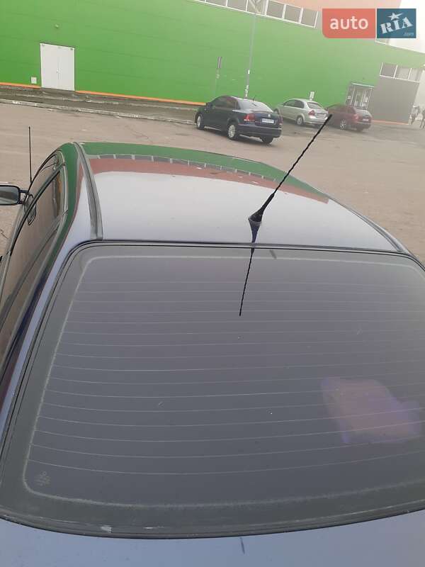 Седан Volkswagen Passat 1996 в Рівному