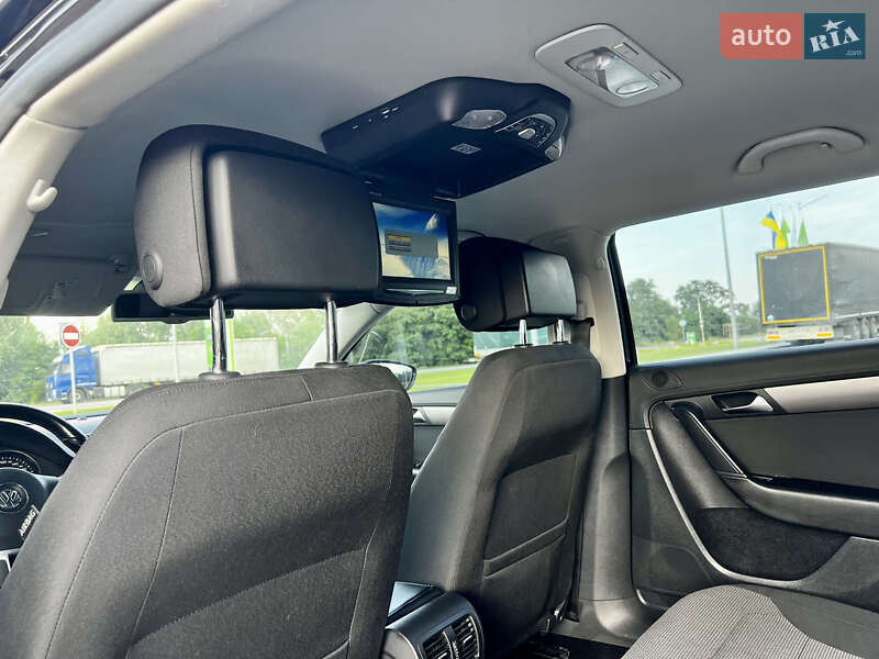 Универсал Volkswagen Passat 2011 в Днепре