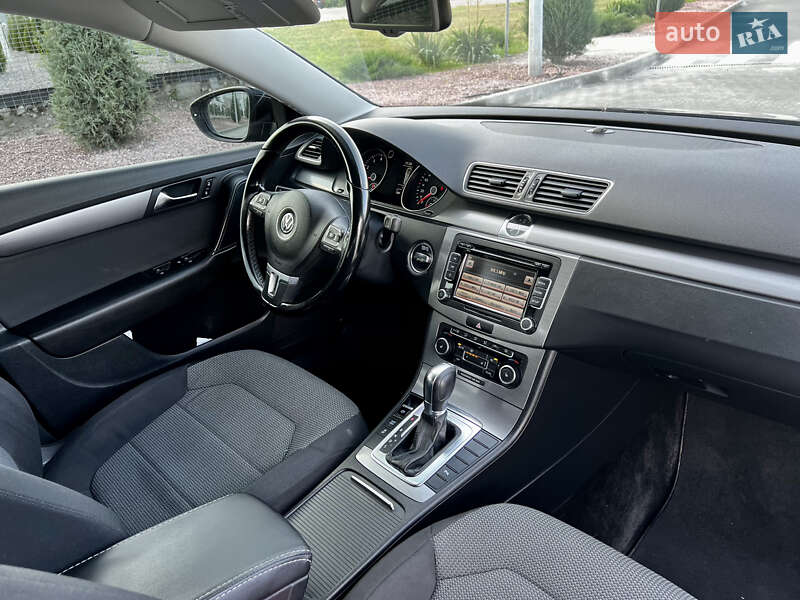 Универсал Volkswagen Passat 2011 в Днепре