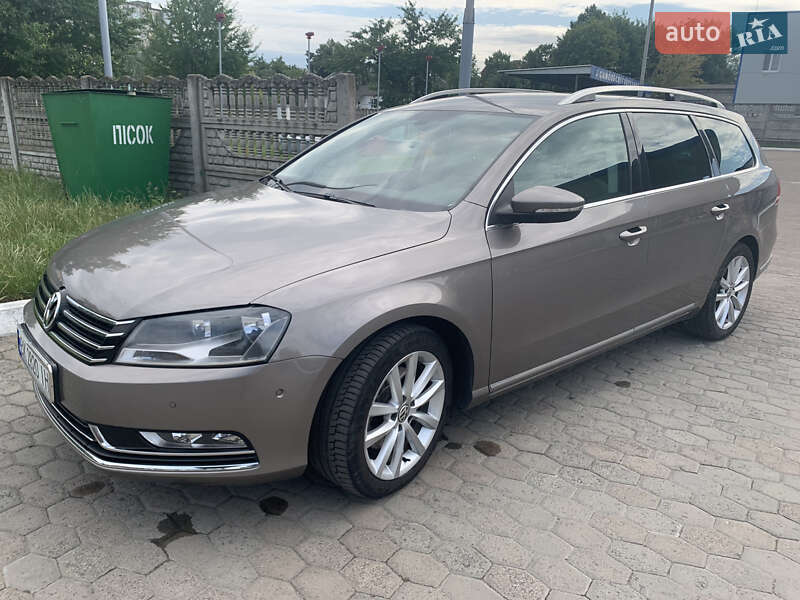 Універсал Volkswagen Passat 2011 в Костопілі