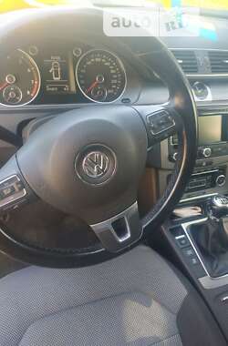 Универсал Volkswagen Passat 2011 в Харькове