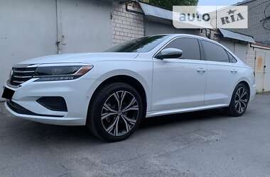 Седан Volkswagen Passat 2020 в Виннице