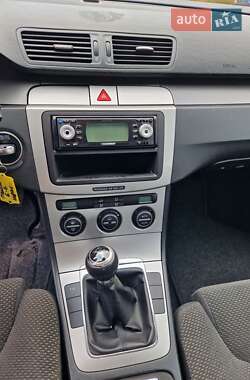 Седан Volkswagen Passat 2006 в 