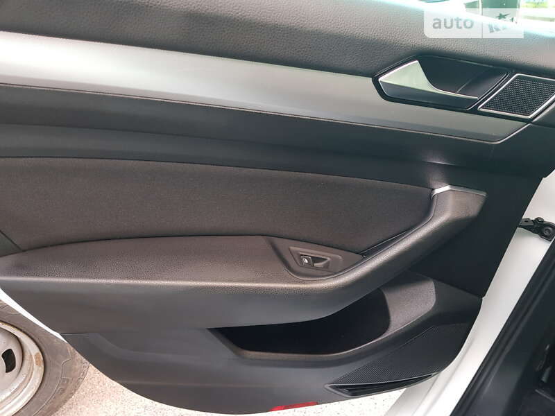 Универсал Volkswagen Passat 2016 в Виннице