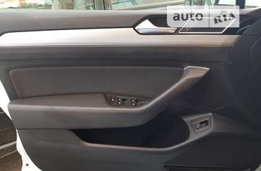 Универсал Volkswagen Passat 2016 в 