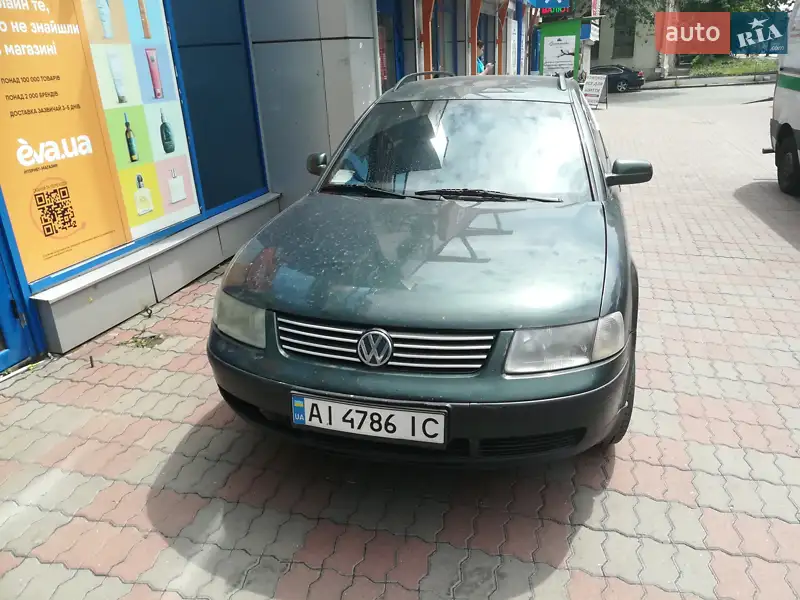 Універсал Volkswagen Passat 1998 в 