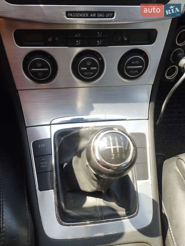 Универсал Volkswagen Passat 2005 в Черновцах