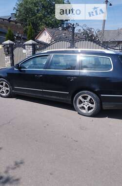 Універсал Volkswagen Passat 2005 в Чернівцях