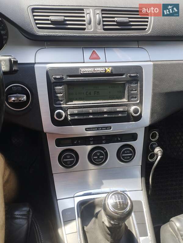 Универсал Volkswagen Passat 2005 в Черновцах