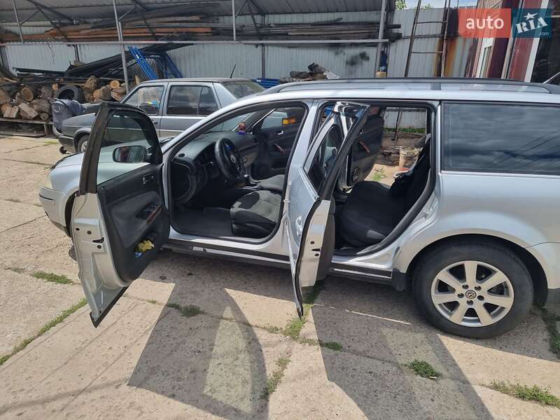 Універсал Volkswagen Passat 2001 в Полтаві