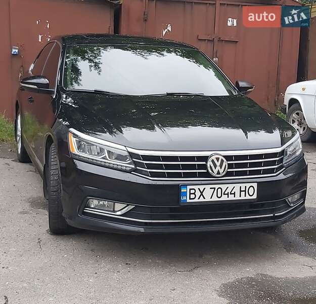 Седан Volkswagen Passat 2016 в Хмельницком