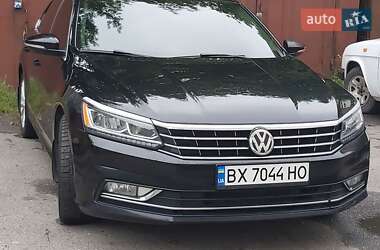 Седан Volkswagen Passat 2016 в Хмельницком