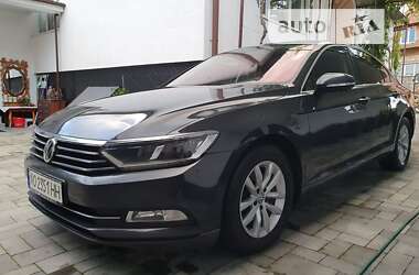 Седан Volkswagen Passat 2015 в 