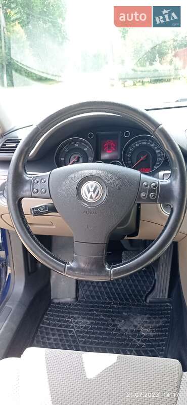 Универсал Volkswagen Passat 2005 в Киеве