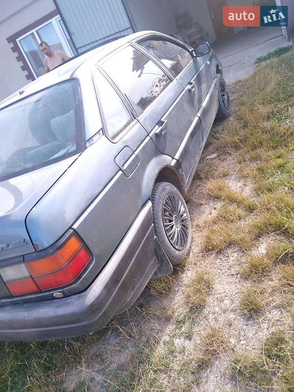 Седан Volkswagen Passat 1988 в Сокирянах