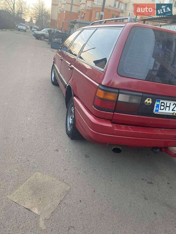 Универсал Volkswagen Passat 1991 в Одессе