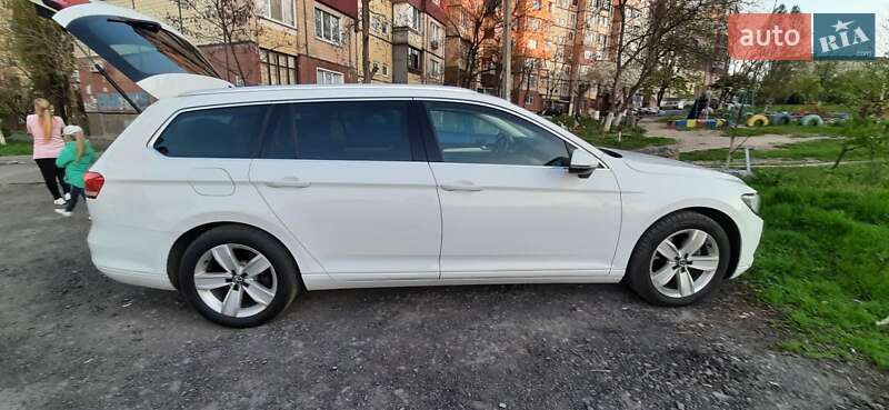 Универсал Volkswagen Passat 2015 в Кривом Роге