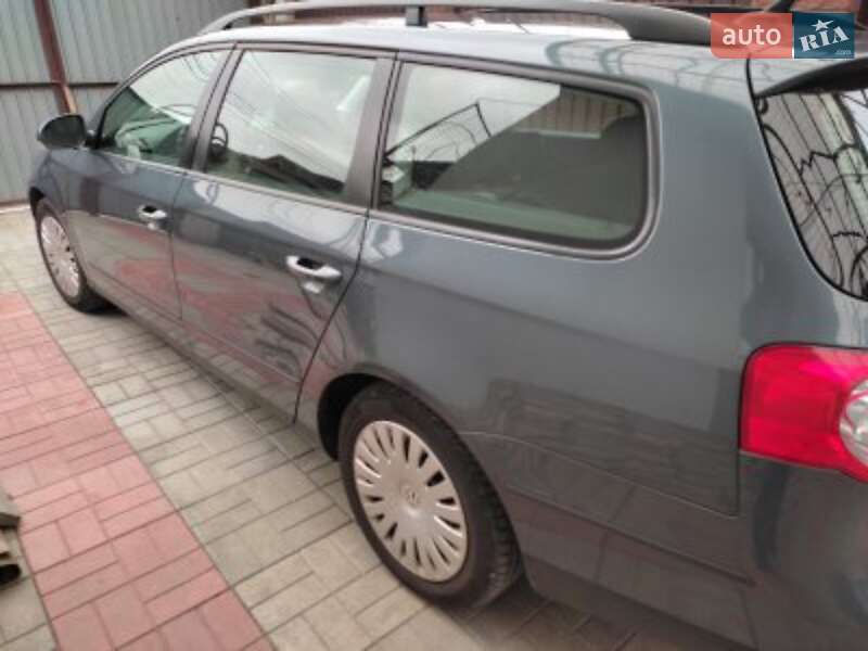 Универсал Volkswagen Passat 2010 в Киеве
