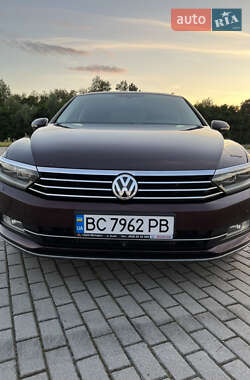 Седан Volkswagen Passat 2015 в 
