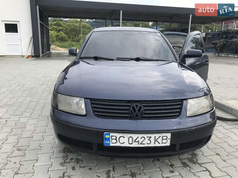 Седан Volkswagen Passat 1998 в Трускавці