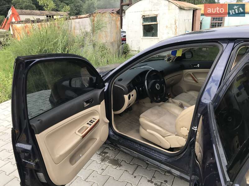 Седан Volkswagen Passat 1998 в Трускавці