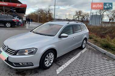 Універсал Volkswagen Passat 2012 в 