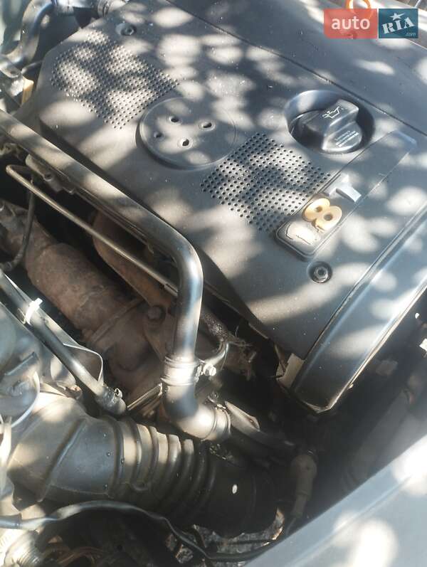 Седан Volkswagen Passat 2000 в Доброполье