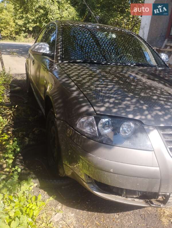 Седан Volkswagen Passat 2000 в Доброполье