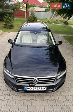 Универсал Volkswagen Passat 2015 в Ужгороде