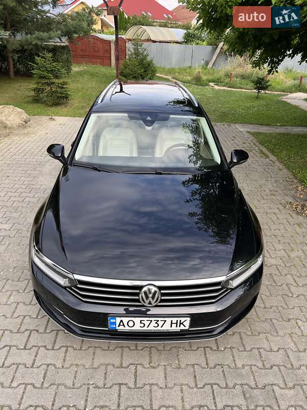 Універсал Volkswagen Passat 2015 в Ужгороді