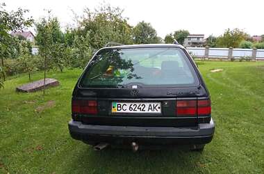 Универсал Volkswagen Passat 1991 в Яворове