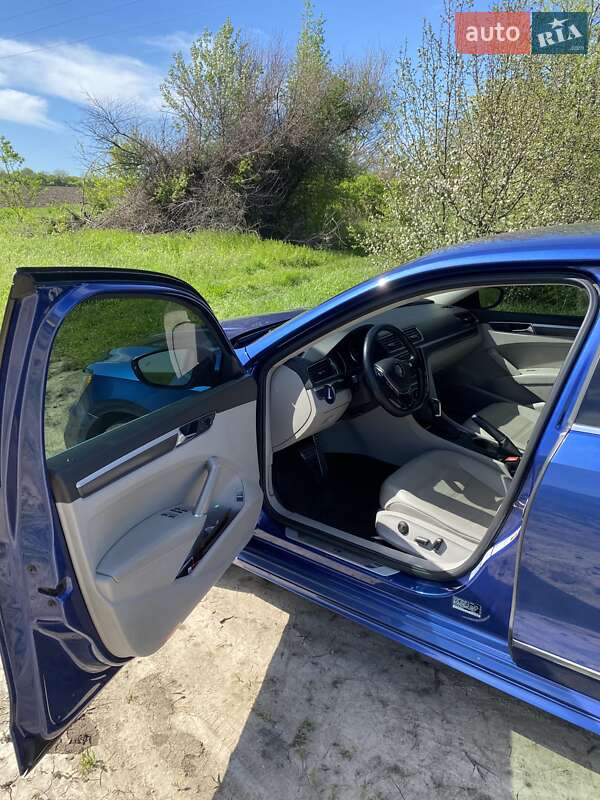 Седан Volkswagen Passat 2016 в Запорожье