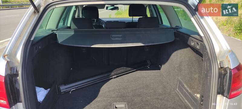 Универсал Volkswagen Passat 2011 в Киеве