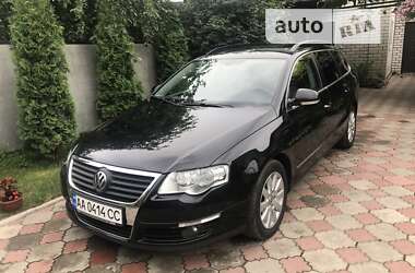 Универсал Volkswagen Passat 2010 в Киеве