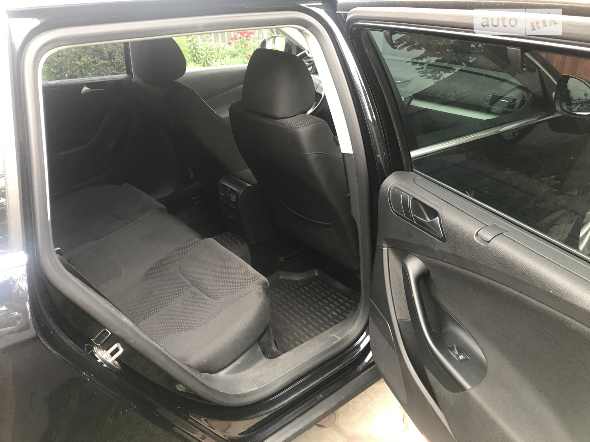 2010 Volkswagen Passat - мініатюра 22