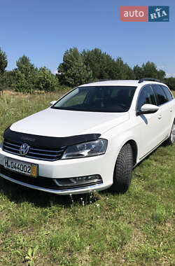 Универсал Volkswagen Passat 2011 в Ровно