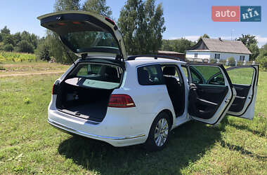 Универсал Volkswagen Passat 2011 в Ровно