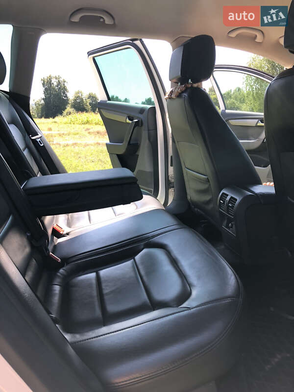 Універсал Volkswagen Passat 2011 в Рівному