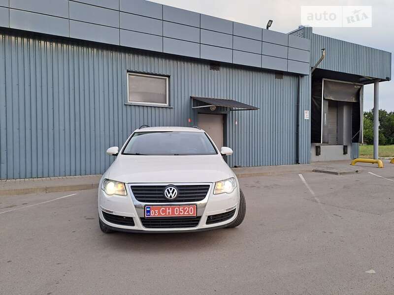 Універсал Volkswagen Passat 2010 в Знам'янці