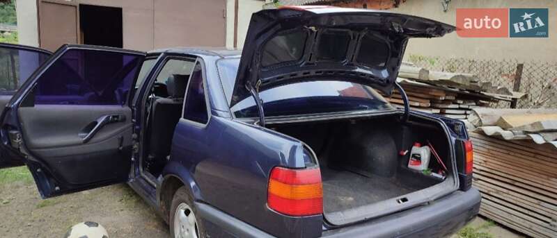 Седан Volkswagen Passat 1996 в Сколе