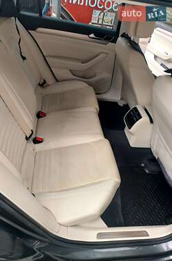 Универсал Volkswagen Passat 2015 в 