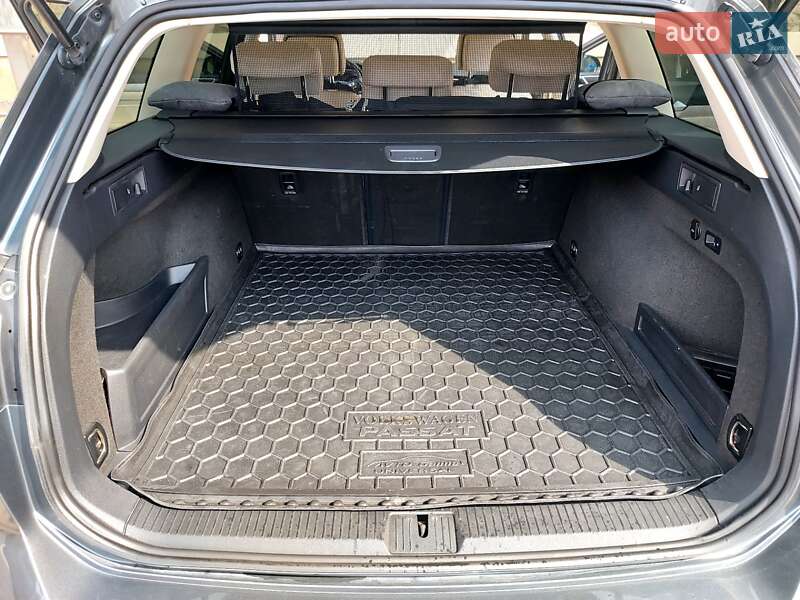 Універсал Volkswagen Passat 2015 в Тернополі