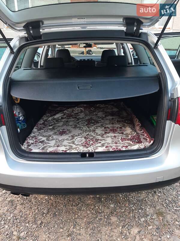 Універсал Volkswagen Passat 2008 в Чернівцях