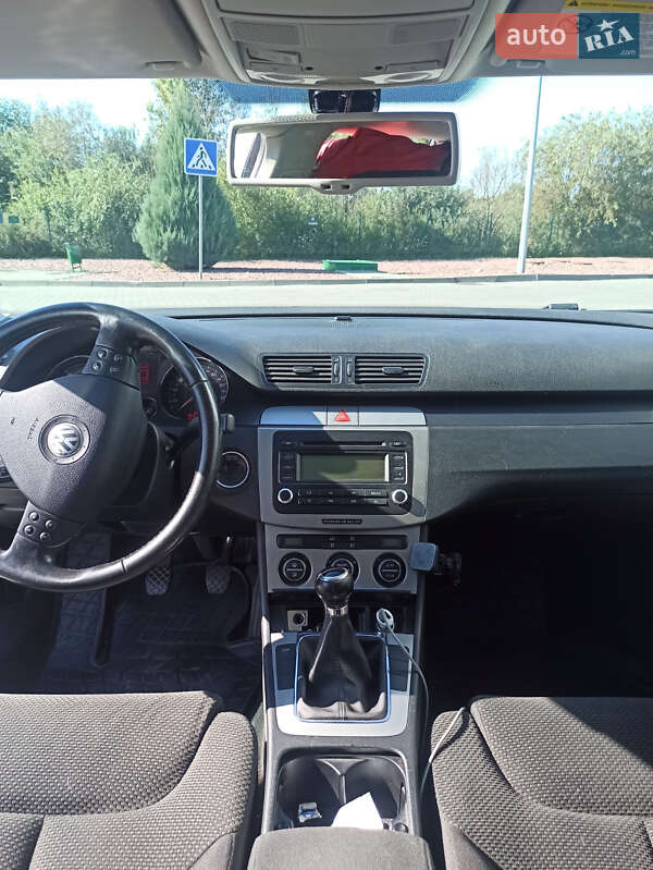 Универсал Volkswagen Passat 2005 в Житомире фото 4 Универсал Volkswagen Passat 2005 в Житомире