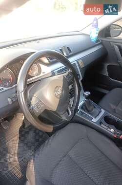 Универсал Volkswagen Passat 2011 в 